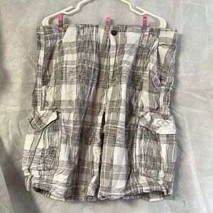 UnionBay Mens Shorts size 49 white and gray